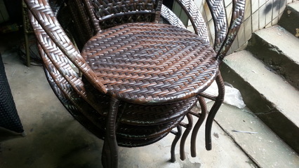 佛山市禪城區(qū)凡夫俗子五金制品廠：專業(yè)批發(fā)定制仿藤家具，質(zhì)優(yōu)價廉